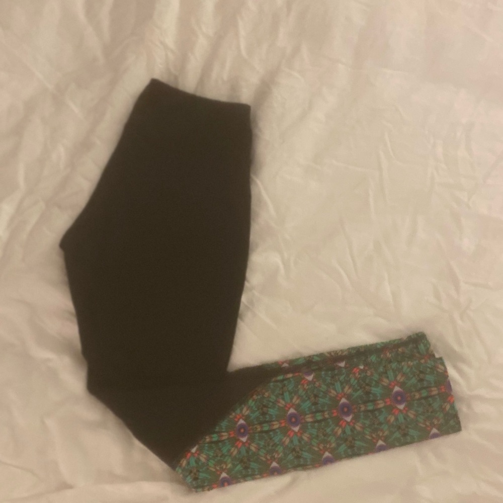 Mara Hoffman active black legging with tribal design detail